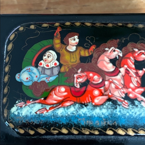 Vintage Russian Palekh Box #1 - Picture 8 of 8